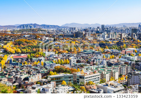 Autumn in Seoul: View from Mt. Inwangsan Autumn in Seoul: View from Mt. Inwangsan 133423359