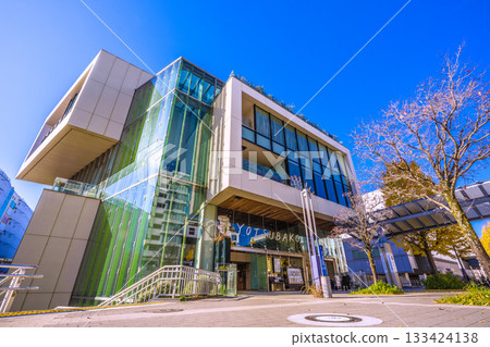 日本橫濱城市景觀,11月22日。中心北站前的商業綜合體「四箱」的景色。 日本橫濱城市景觀,11月22日。中心北站前的商業綜合體「四箱」的景色。 133424138