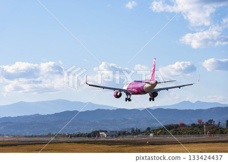 秋日仙台機場，飛機降落，宮城縣名取市 133424437