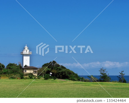 伊勢志摩：秋日天空下的阿諾裡岬公園燈塔 133424464