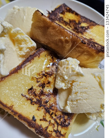 法式吐司佐冰淇淋 133424745