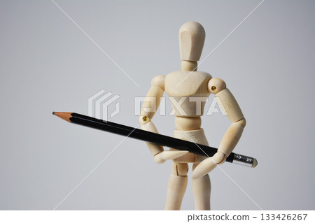 用鉛筆畫娃娃 用鉛筆畫娃娃 133426267