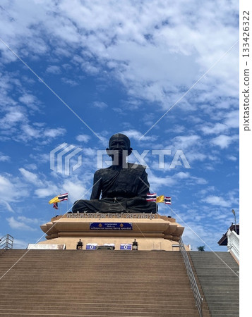 泰國 Wat Huai Mongkol 的 Luang Pu Thuat 雕像 泰國 Wat Huai Mongkol 的 Luang Pu Thuat 雕像 133426322
