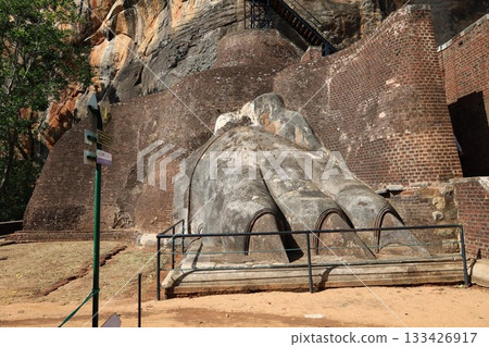 Lion's Paws on Lion Terrace, Sigiriya Rock (Sri Lanka) 133426917