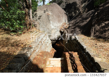 Sigiriya Rock, Gate of the Rock (Sri Lanka) 133427037