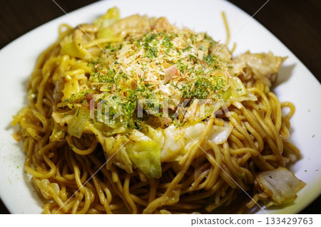 美味的日式炒麵 133429763