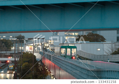 從中公園站到港島站眺望港口班輪 133431158