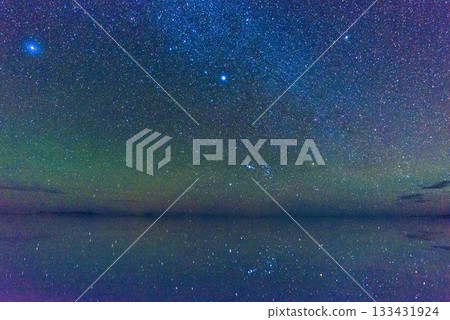 Beautiful starry sky over the Uyuni Salt Flats Beautiful starry sky over the Uyuni Salt Flats 133431924