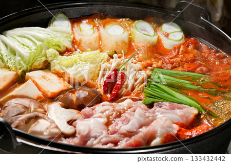 kimchi hot pot  133432442