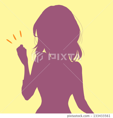 女人用一隻手的輪廓握拳 女人用一隻手的輪廓握拳 133433561