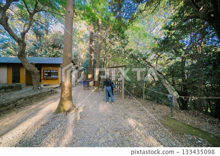 The Miracle Window of Isenami Shrine 133435098