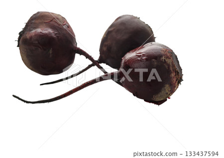 Three cooked beetroots isolated on white 133437594