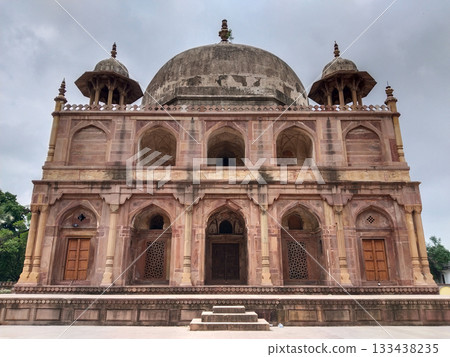 Historical Mughal-era tomb of Khusrau Mirza in Khusro Bagh, Prayagraj, India, showcasing intricate sandstone architecture and Indo-Islamic design elements. 133438235
