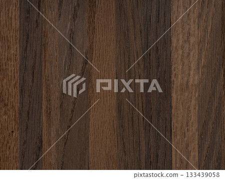 Smoked European oak Vinterio veneer with deep, dark grains 133439058