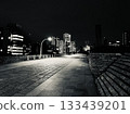 City Night Promenade 1: Monochrome 133439201