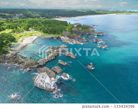 夏季青森縣種佐海岸的空拍照片 夏季青森縣種佐海岸的空拍照片 133439396