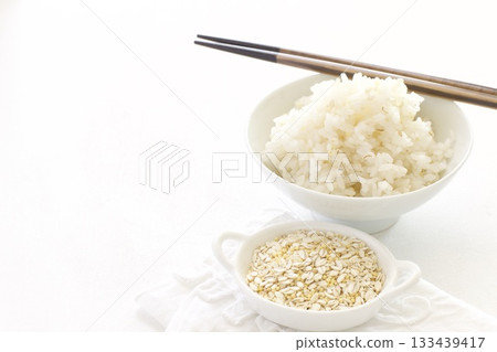 薏仁米 133439417