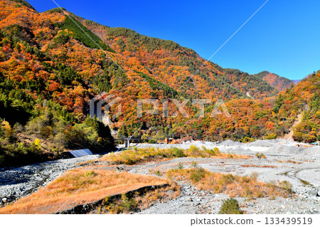 Hayakawa Bridge / View from the Hayakawa River upstream (Hayakawa Ohashi Bridge) (Hayakawa Town, Yamanashi Prefecture) [November 2025] 133439519