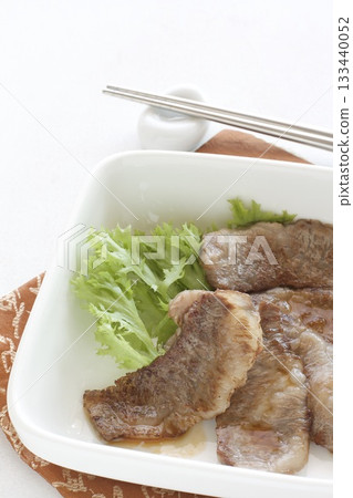 Korean BBQ grilled beef 133440052