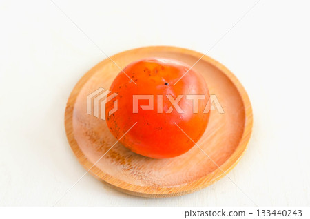 Ripe persimmon 133440243