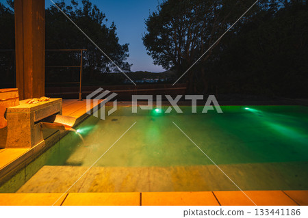 A private open-air bath in Mie Prefecture early in the morning 133441186