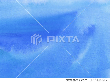 鮮豔的藍色和淺藍色水彩背景材料 133444617