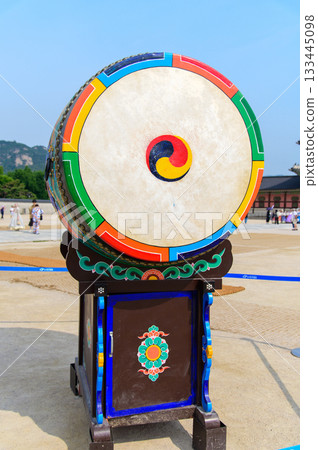 Very beautiful scenery of Gyeongbokgung Palace in Seoul, South Korea 133445098