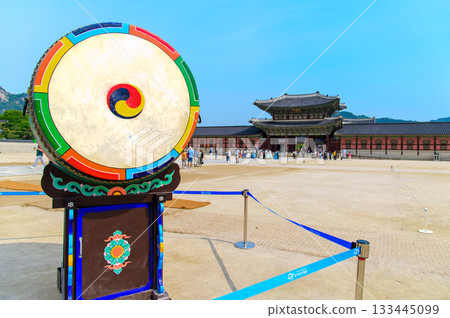 Very beautiful scenery of Gyeongbokgung Palace in Seoul, South Korea 133445099