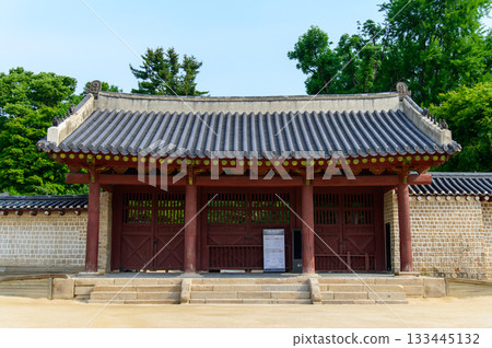 A very beautiful view of Jongmyo Shrine in Seoul, South Korea 133445132