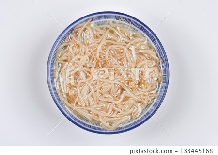 Canned Mung Bean Sprouts Canned Mung Bean Sprouts 133445168