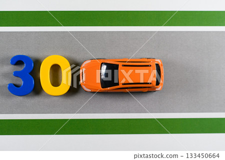 圖片顯示，住宅區道路的法定速限將降至 30 公里/小時。 133450664