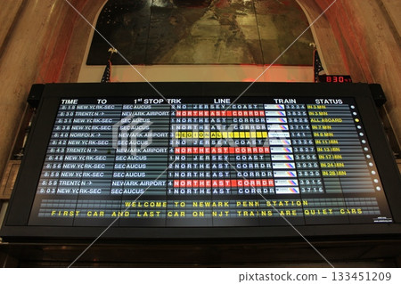 紐約冬季城市景觀和聖誕燈飾旅遊風景，自由女神像，9/11紀念館，地鐵 133451209