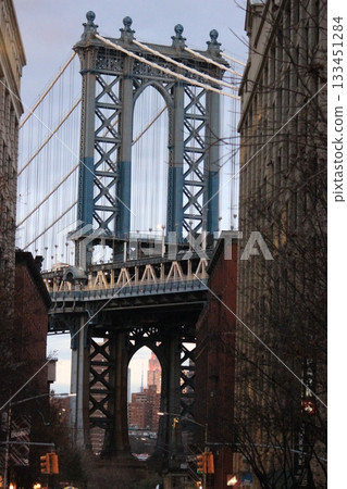 紐約冬季城市景觀和聖誕燈飾旅遊風景,自由女神像,9/11紀念館,地鐵 紐約冬季城市景觀和聖誕燈飾旅遊風景,自由女神像,9/11紀念館,地鐵 133451284