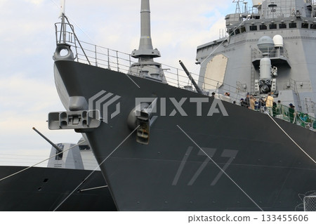 Anchor on the bow of a destroyer Bow of a destroyer 133455606