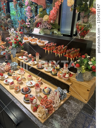 飯店的草莓自助餐 133458147