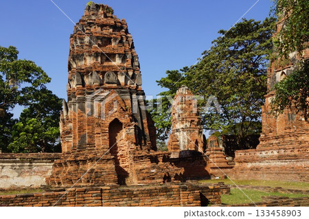 Wat Phra Si Sanphet pagoda in Ayutthaya Historical Park, Ayutthaya, Thailand Wat Phra Si Sanphet pagoda in Ayutthaya Historical Park, Ayutthaya, Thailand 133458903
