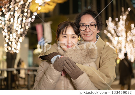 插圖和年輕男女 插圖和年輕男女 133459052