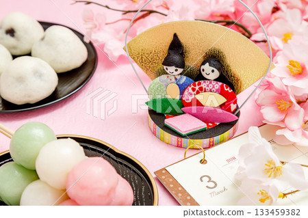 Hinamatsuri (Girls' Festival) | Hina dolls, dumplings, manju, and calendars 133459382