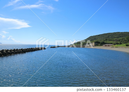 A view of Hayasaki Beach on Ikitsuki Island in Hirado with its beautiful blue sea 133460137