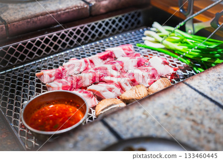 正宗韓國烤五花肉 正宗韓國烤五花肉 133460445