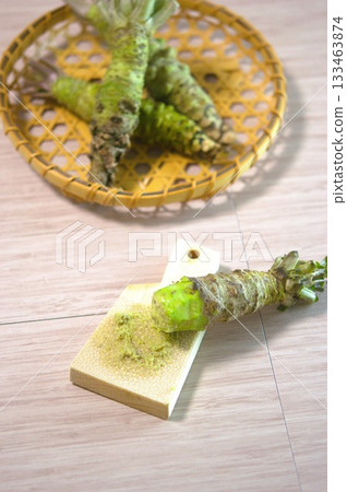 新鮮的芥末 133463874