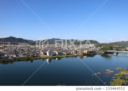 從犬山城天守閣眺望木曾川(愛知縣犬山市) 從犬山城天守閣眺望木曾川(愛知縣犬山市) 133464552