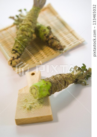 新鮮的芥末 新鮮的芥末 133465032