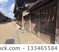 Dolls lined up on the eaves of a post town (Narai-juku, Shiojiri City, Nagano Prefecture, August) 133465584