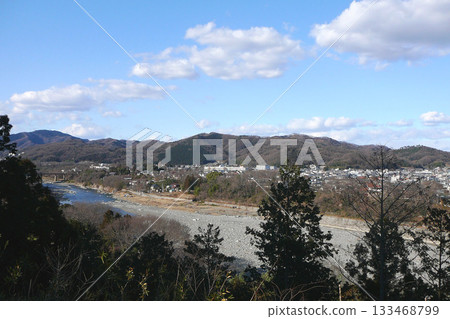 八形城遺址：從主城遺址眺望荒川和秩父山脈 [國家指定歷史遺跡，日本百座名城之一] 埼玉縣寄居町 133468799