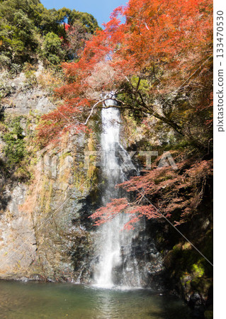 秋色迷人的箕面瀑布 133470530