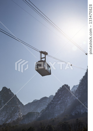 Cable car in Seoraksan Mountain, Gangwondo Cable car in Seoraksan Mountain, Gangwondo 133470828