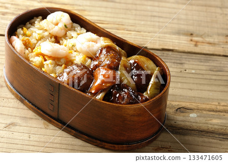 Shrimp fried rice and black vinegar sweet and sour pork bento 133471605
