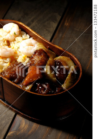 蝦仁炒飯和黑醋糖醋豬肉便當 133472188