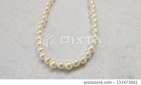 漂亮的珍珠項鍊 133473682